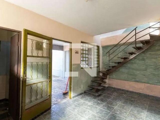 Casa / Sobrado para Locação em Goiânia/GO Setor Leste Universitário 2 Quartos