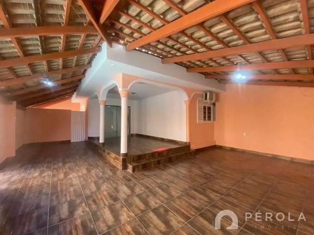 Casa / Sobrado para Locação em Goiânia/GO Setor Sudoeste 3 Quartos