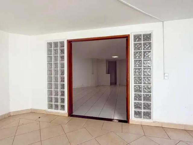 Casa / Sobrado para Locação em Goiânia/GO Setor Sul 5 Quartos