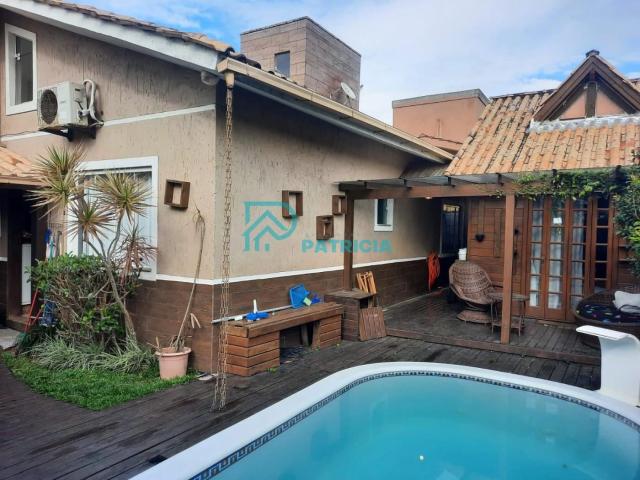 Casa / Sobrado para Locação em Garopaba/SC Ambrósio 3 Quartos