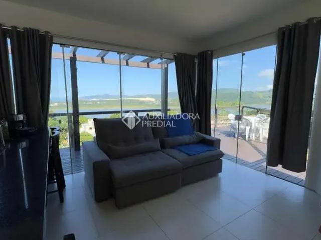 Casa / Sobrado para Locação em Garopaba/SC Costa Do Macacu 2 Quartos