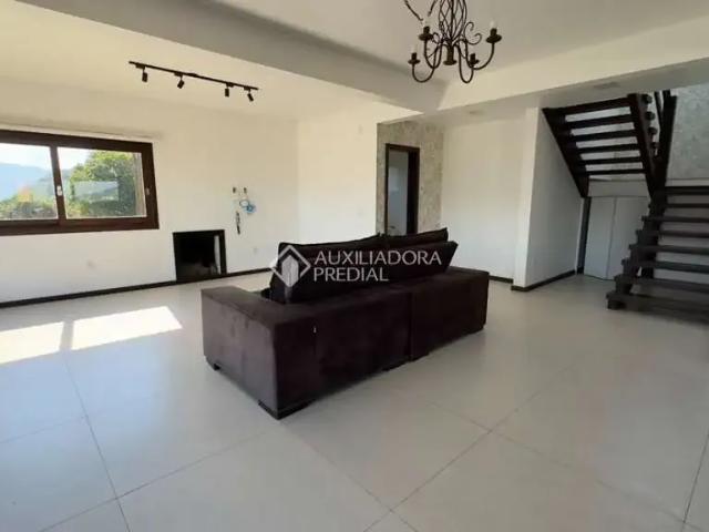 Casa / Sobrado para Locação em Garopaba/SC Ferraz 3 Quartos