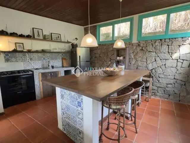 Casa / Sobrado para Locação em Garopaba/SC Ferraz 2 Quartos