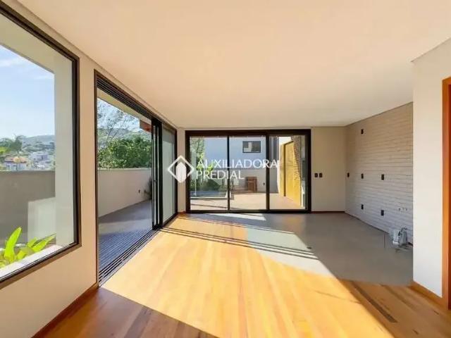 Casa / Sobrado para Locação em Garopaba/SC Jardim Panorâmico 3 Quartos