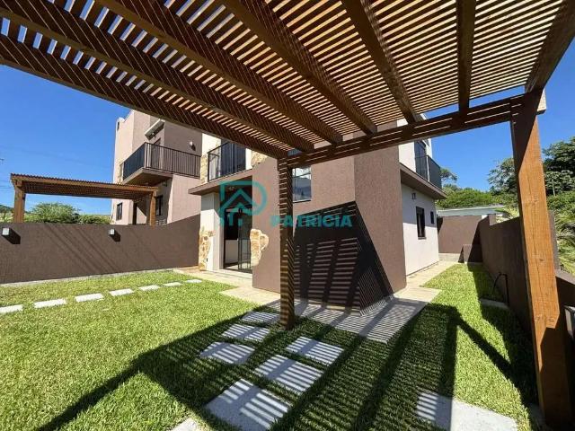 Casa / Sobrado para Locação em Garopaba/SC Macacu 3 Quartos
