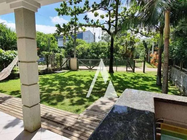 Casa / Sobrado para Locação em Garopaba/SC Praia da Barra 5 Quartos