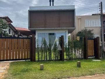 Casa / Sobrado para Locação em Garopaba/SC Praia da Barra 3 Quartos