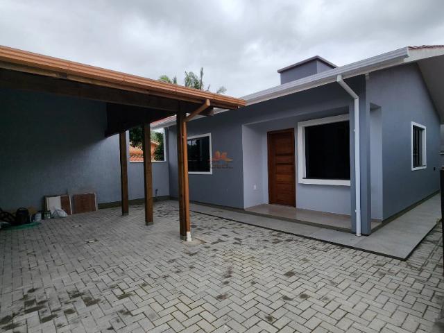 Casa / Sobrado para Locação em Garopaba/SC Ressacada 2 Quartos