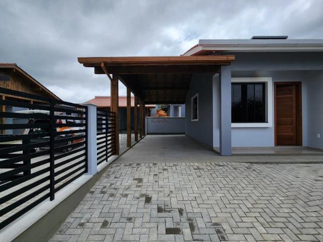 Casa / Sobrado para Locação em Garopaba/SC Ressacada 2 Quartos