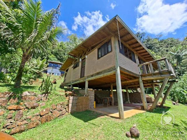 Casa / Sobrado para Locação em Garuva/SC Zona Rural 3 Quartos