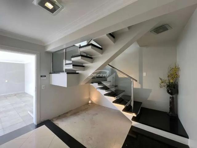 Casa / Sobrado para Locação em Gaspar/SC Centro 3 Quartos