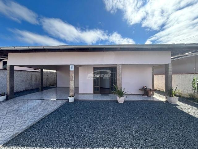 Casa / Sobrado para Locação em Gaspar/SC Margem Esquerda 3 Quartos