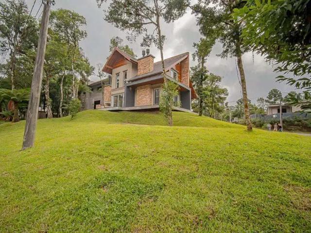 Casa / Sobrado para Locação em Gramado/RS Carniel 3 Quartos