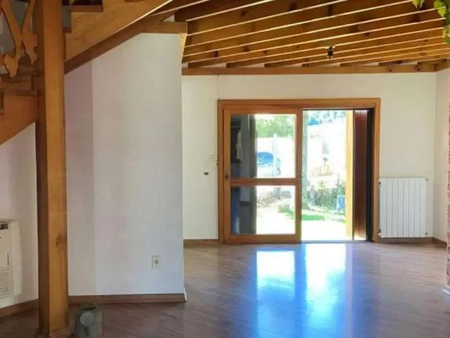 Casa / Sobrado para Locação em Gramado/RS Vale das Colinas 2 Quartos
