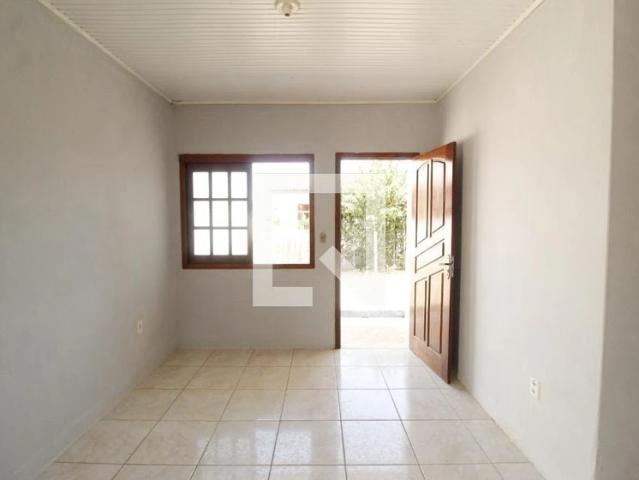Casa / Sobrado para Locação em Gravataí/RS Nossa Chácara 2 Quartos