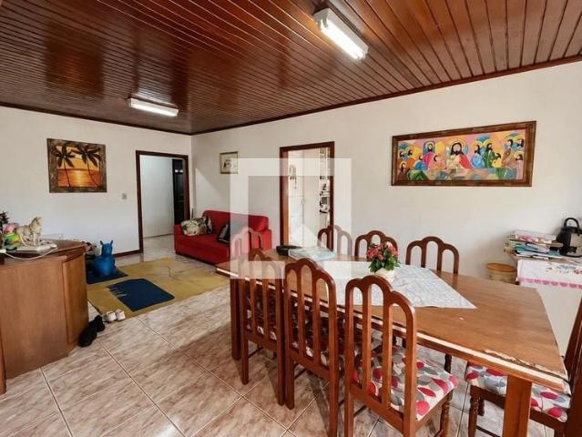 Casa / Sobrado para Locação em Gravataí/RS Santa Fé 4 Quartos