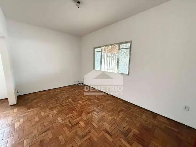 Casa / Sobrado para Locação em Guaratinguetá/SP Jardim Rony 3 Quartos