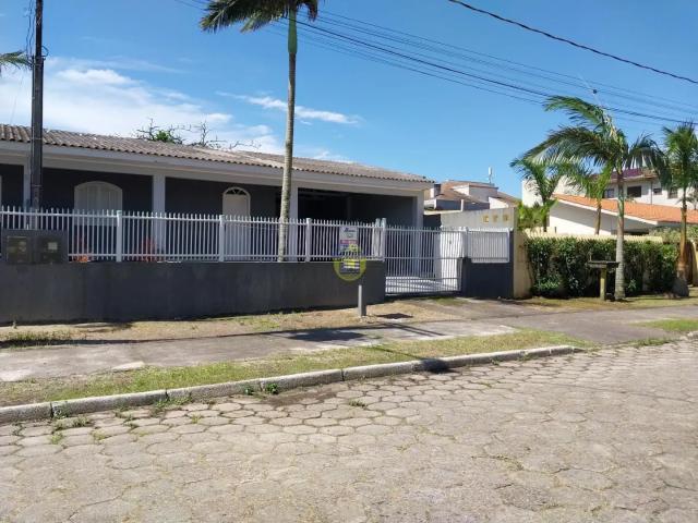 Casa / Sobrado para Locação em Guaratuba/PR Centro 2 Quartos