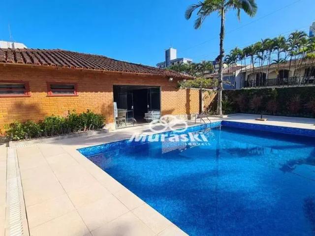 Casa / Sobrado para Locação em Guaratuba/PR Centro 3 Quartos