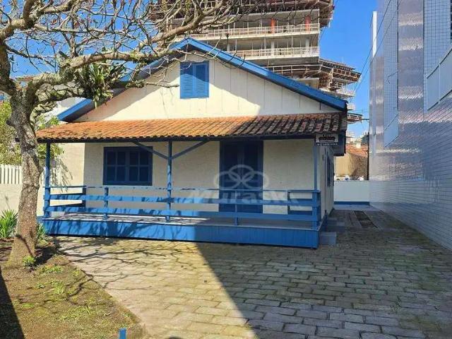 Casa / Sobrado para Locação em Guaratuba/PR Centro 3 Quartos