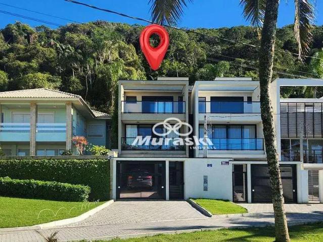 Casa / Sobrado para Locação em Guaratuba/PR Centro 4 Quartos
