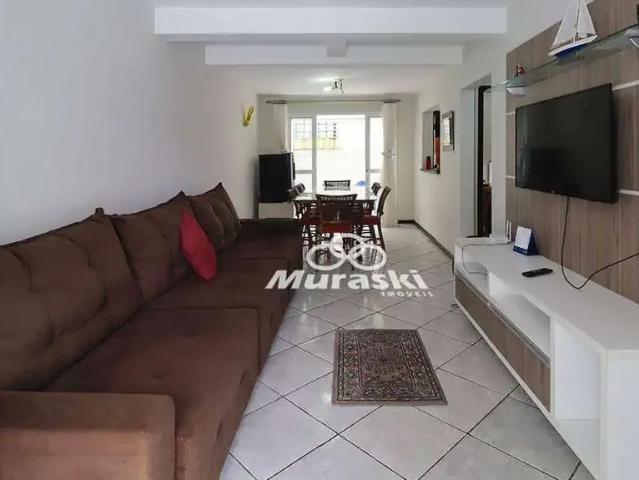 Casa / Sobrado para Locação em Guaratuba/PR Centro 5 Quartos