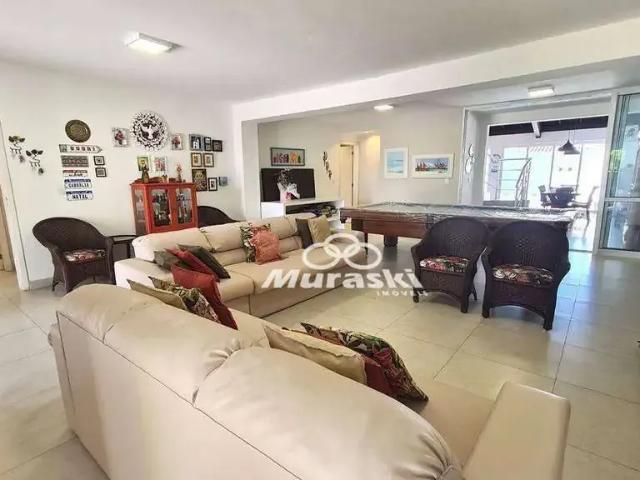 Casa / Sobrado para Locação em Guaratuba/PR Brejatuba 6 Quartos