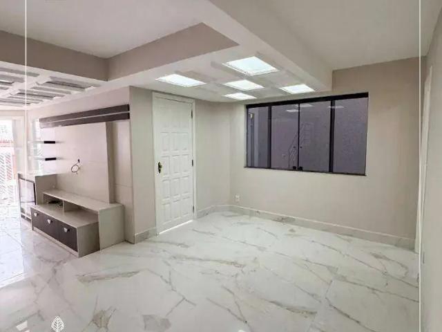Casa / Sobrado para Locação em Guarapuava/PR Alto da XV 4 Quartos