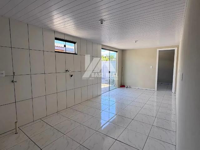 Casa / Sobrado para Locação em Guarapuava/PR Bonsucesso 2 Quartos