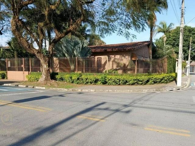 Casa / Sobrado para Locação em Guararema/SP Centro 3 Quartos