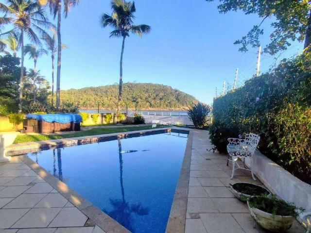Casa / Sobrado para Locação em Guarujá/SP Balneário Praia do Pernambuco 4 Quartos
