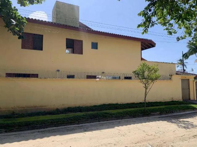 Casa / Sobrado para Locação em Guarujá/SP Balneário Praia do Pernambuco 5 Quartos