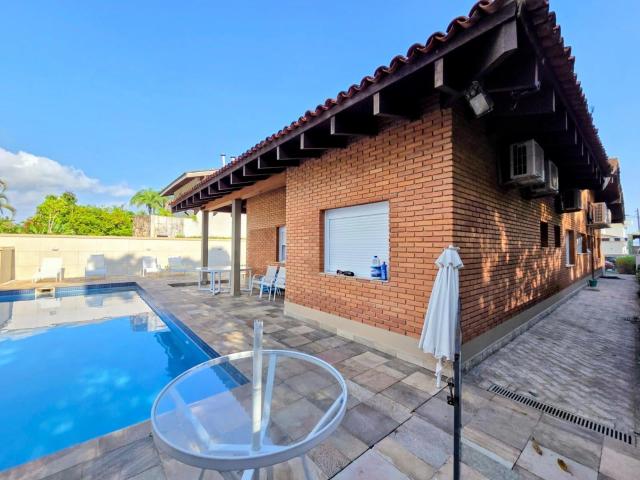 Casa / Sobrado para Locação em Guarujá/SP Enseada 3 Quartos