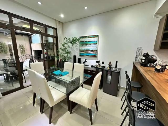 Casa / Sobrado para Locação em Guarujá/SP Enseada 3 Quartos