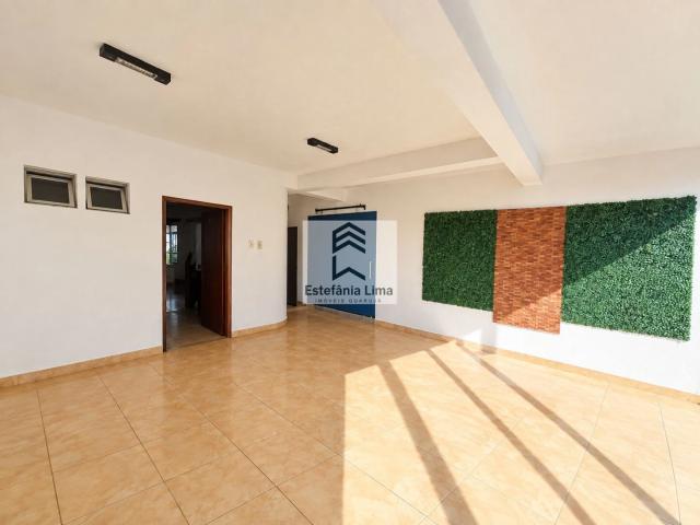 Casa / Sobrado para Locação em Guarujá/SP Enseada 4 Quartos