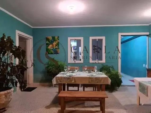 Casa / Sobrado para Locação em Guarujá/SP Enseada 4 Quartos
