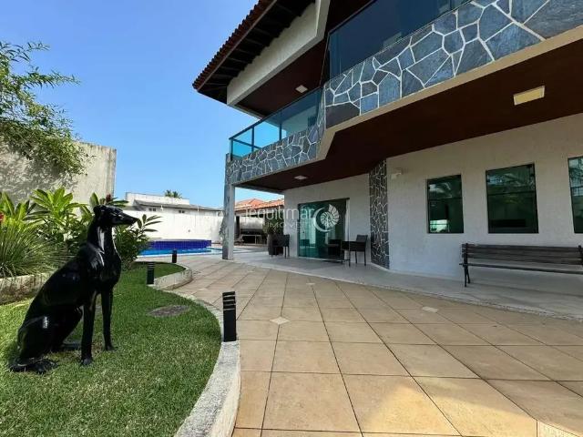 Casa / Sobrado para Locação em Guarujá/SP Enseada 5 Quartos
