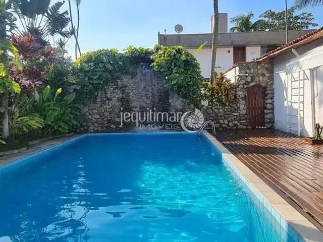 Casa / Sobrado para Locação em Guarujá/SP Enseada 5 Quartos