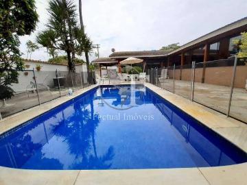 Casa / Sobrado para Locação em Guarujá/SP Enseada 6 Quartos