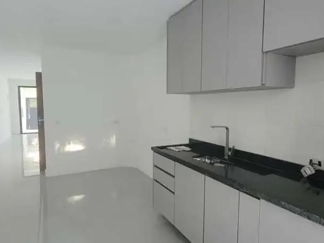 Casa / Sobrado para Locação em Guarujá/SP Jardim Astúrias 2 Quartos