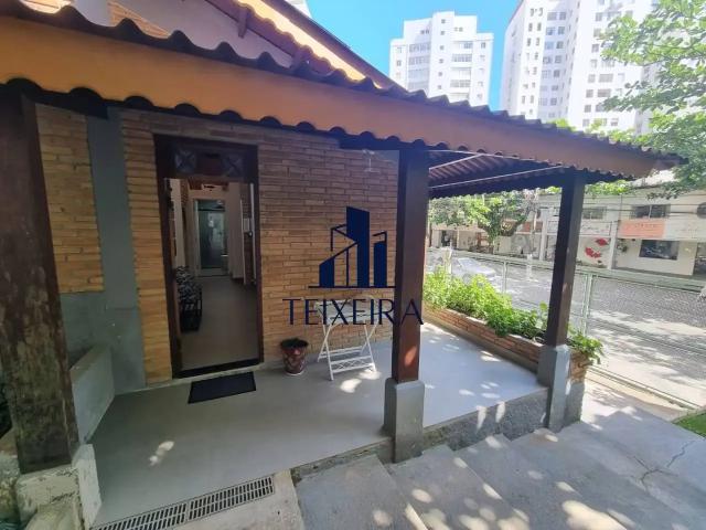 Casa / Sobrado para Locação em Guarujá/SP Pitangueiras 3 Quartos