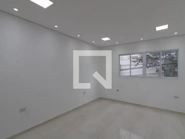 Casa / Sobrado para Locação em Guarulhos/SP Centro 1 Quartos