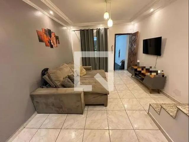 Casa / Sobrado para Locação em Guarulhos/SP Centro 2 Quartos