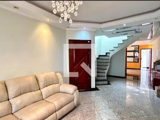 Casa / Sobrado para Locação em Guarulhos/SP Centro 3 Quartos