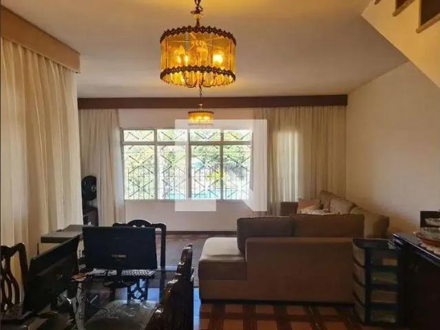 Casa / Sobrado para Locação em Guarulhos/SP Centro 3 Quartos