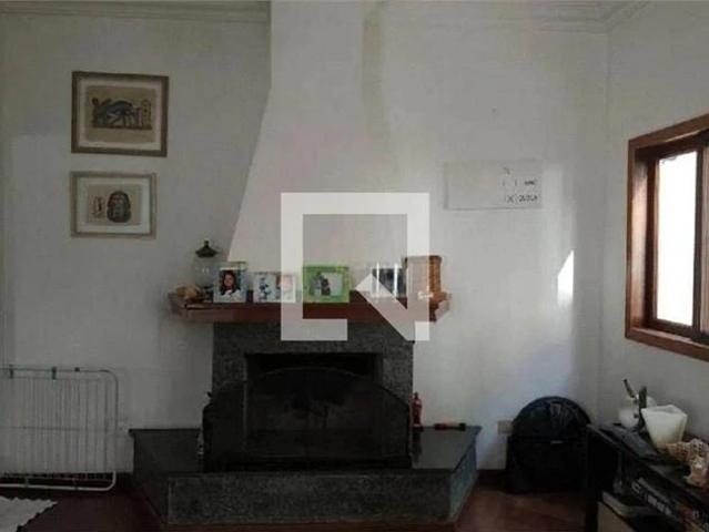 Casa / Sobrado para Locação em Guarulhos/SP Centro 3 Quartos