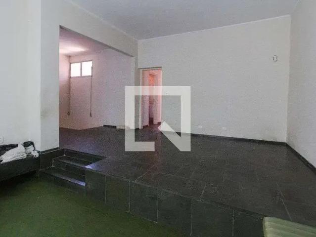 Casa / Sobrado para Locação em Guarulhos/SP Centro 4 Quartos