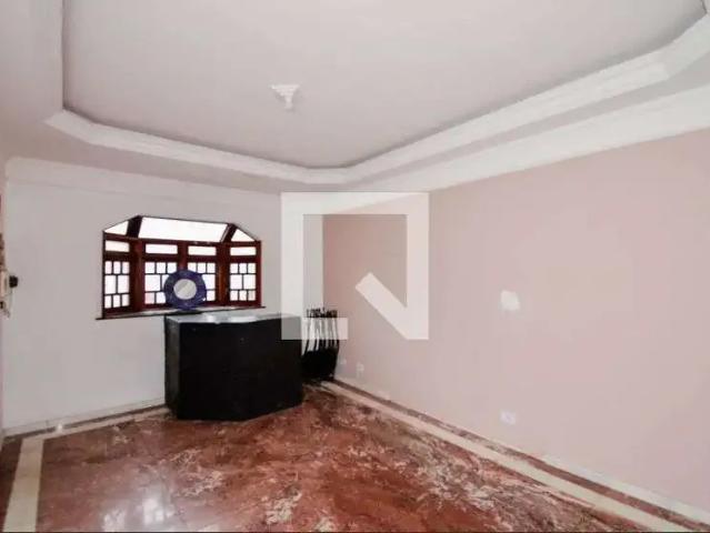 Casa / Sobrado para Locação em Guarulhos/SP Centro 4 Quartos