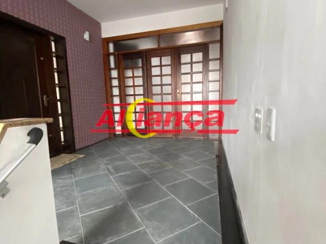 Casa / Sobrado para Locação em Guarulhos/SP Jardim Maia 1 Quartos