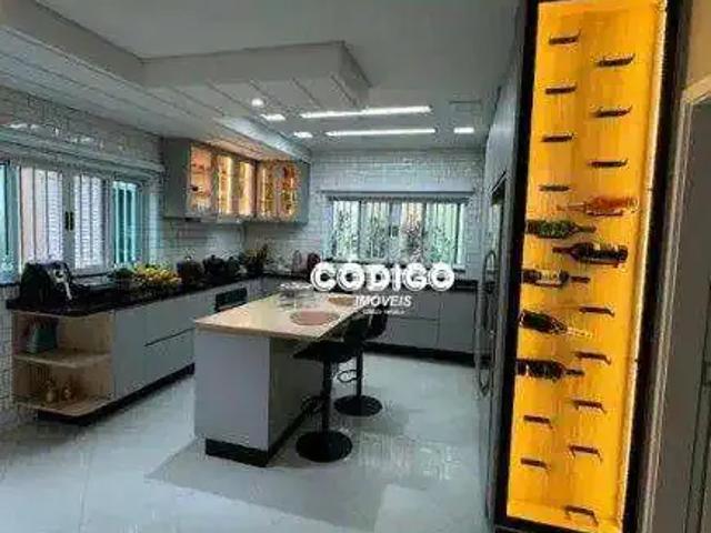 Casa / Sobrado para Locação em Guarulhos/SP Jardim Maia 4 Quartos